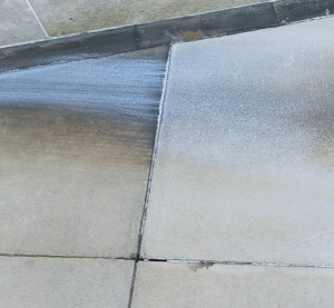 Kalkablagerung Problem defekte Fugen